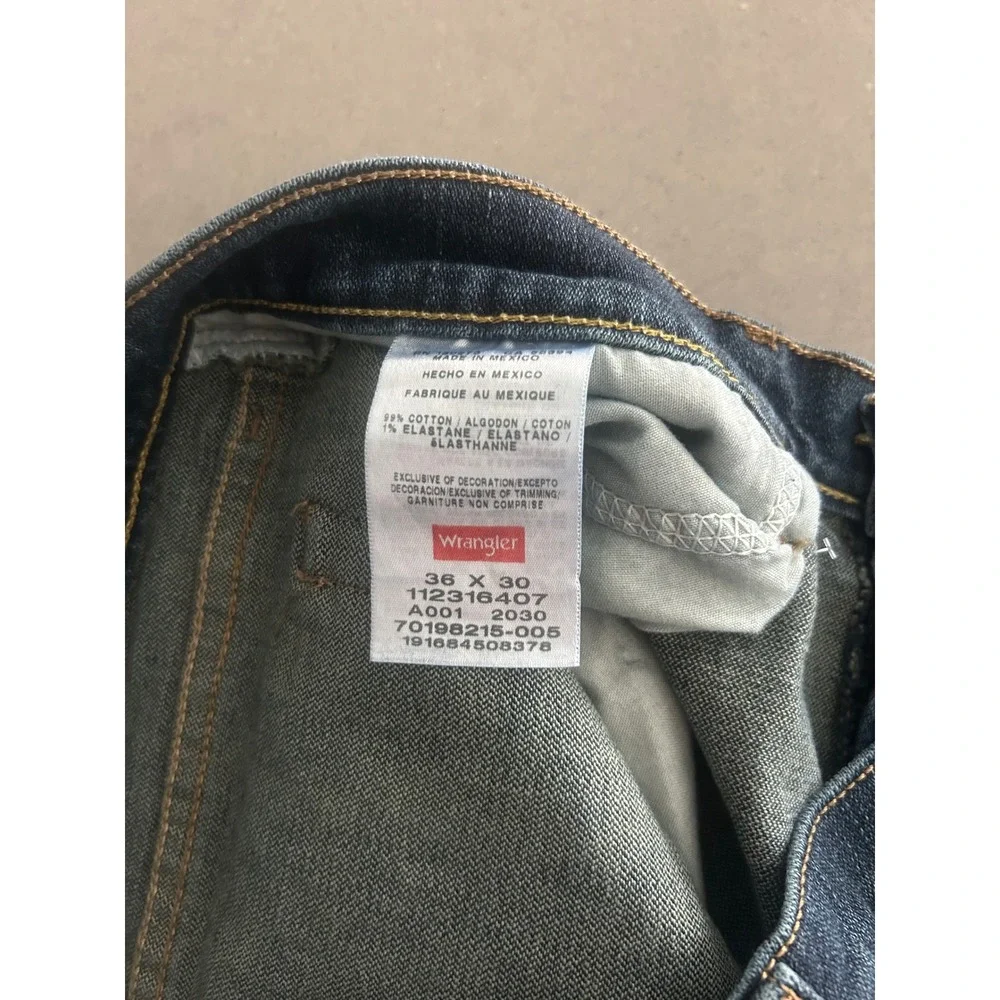 Wrangler Mens Relaxed Boot Jeans Dark Wash Size 36x30 Comfort‎ Fit